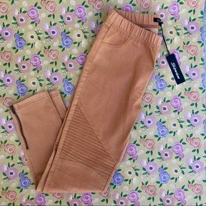 Sold. NWT Apricot Jeggings